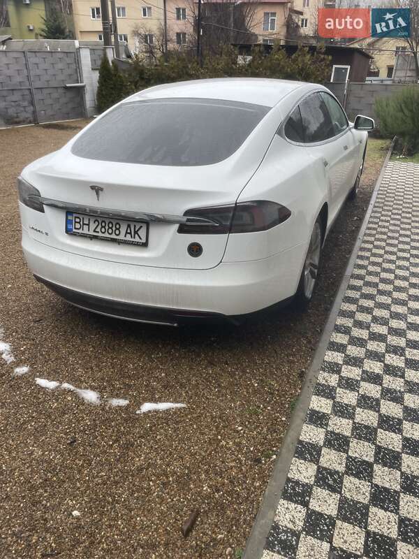 Лифтбек Tesla Model S 2013 в Одессе