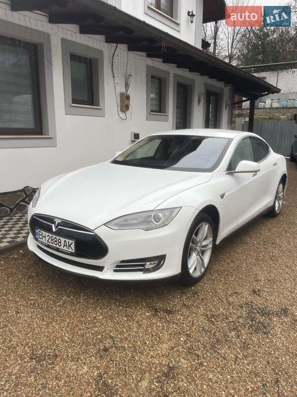 Лифтбек Tesla Model S 2013 в Одессе