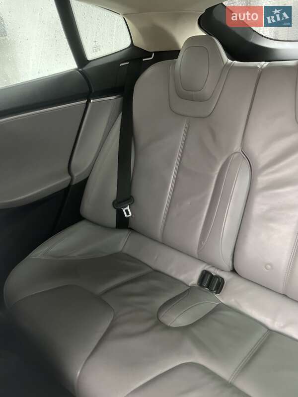 Лифтбек Tesla Model S 2013 в Одессе