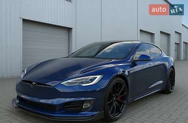 Ліфтбек Tesla Model S 2016 в Львові