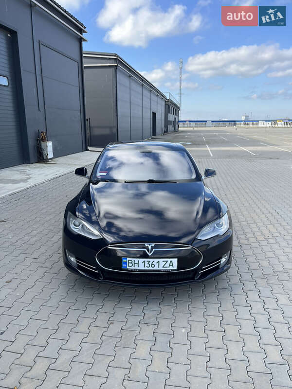 Лифтбек Tesla Model S 2014 в Одессе фото 11 Лифтбек Tesla Model S 2014 в Одессе