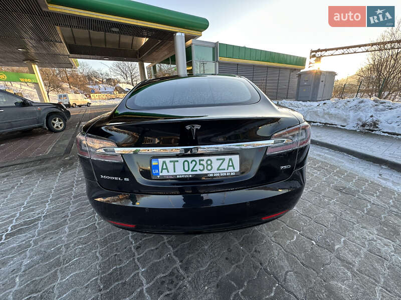 Лифтбек Tesla Model S 2016 в Долине фото 8 Лифтбек Tesla Model S 2016 в Долине