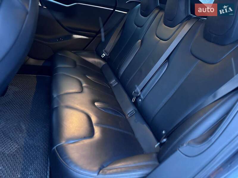 Лифтбек Tesla Model S 2017 в Коломые фото 15 Лифтбек Tesla Model S 2017 в Коломые