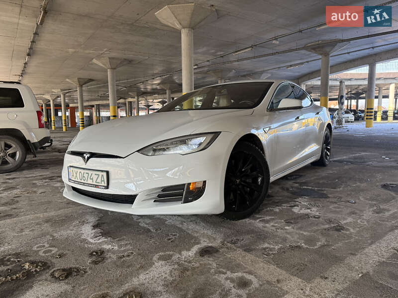 Лифтбек Tesla Model S 2016 в Харькове