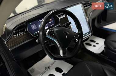 Лифтбек Tesla Model S 2015 в Дрогобыче