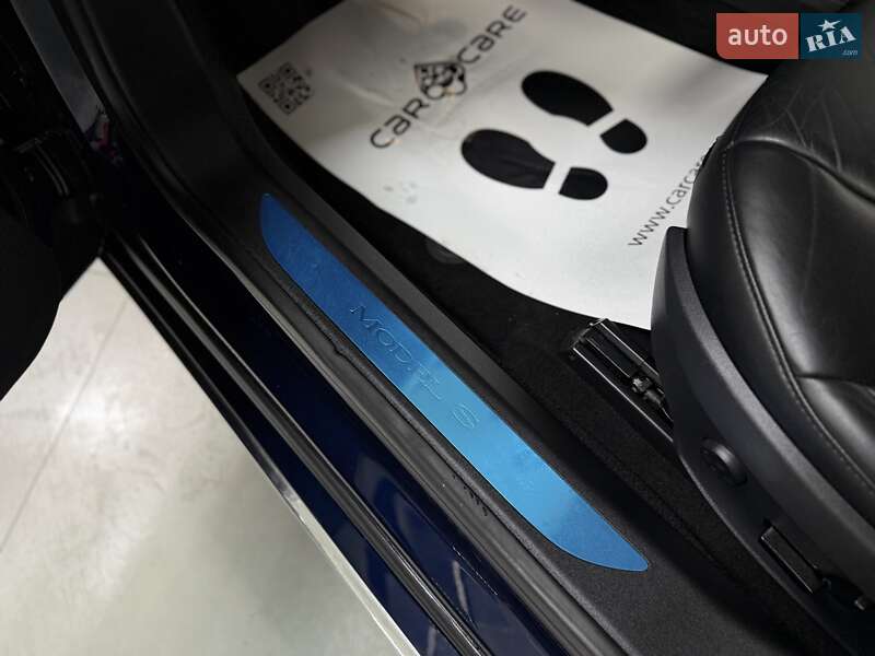 Лифтбек Tesla Model S 2015 в Дрогобыче