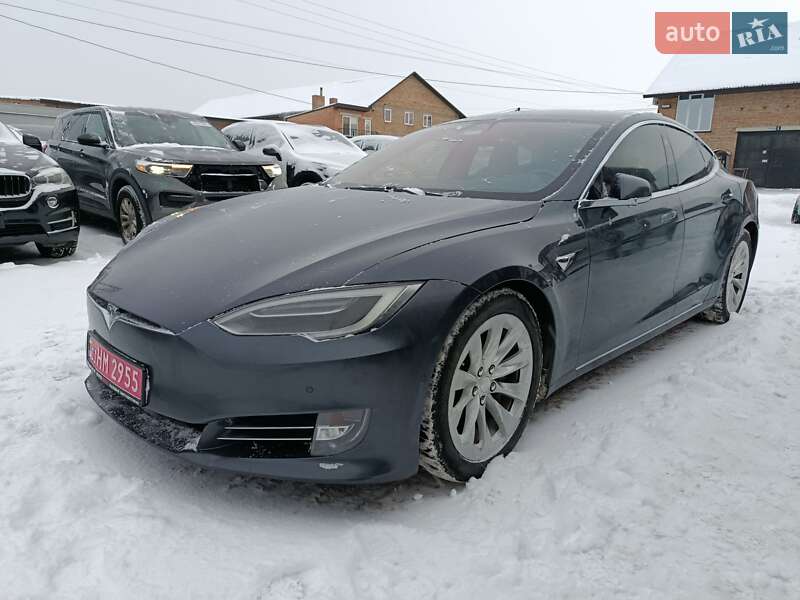 Лифтбек Tesla Model S 2017 в Подгайцах фото Лифтбек Tesla Model S 2017 в Подгайцах