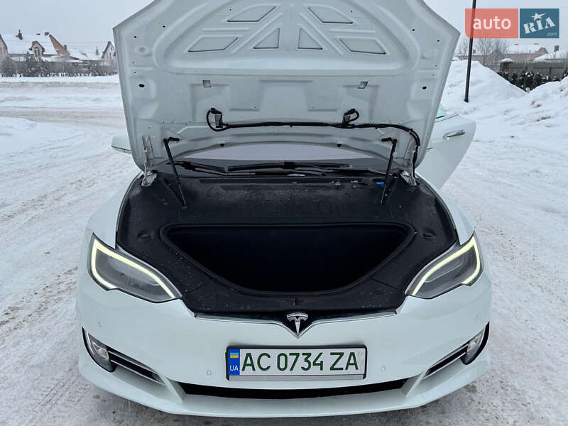 Ліфтбек Tesla Model S 2018 в Луцьку