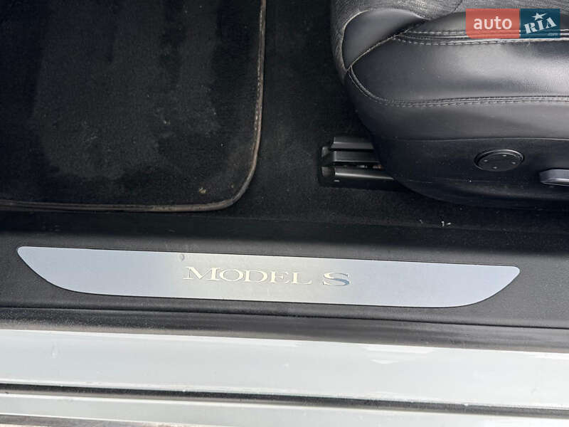 Ліфтбек Tesla Model S 2018 в Луцьку