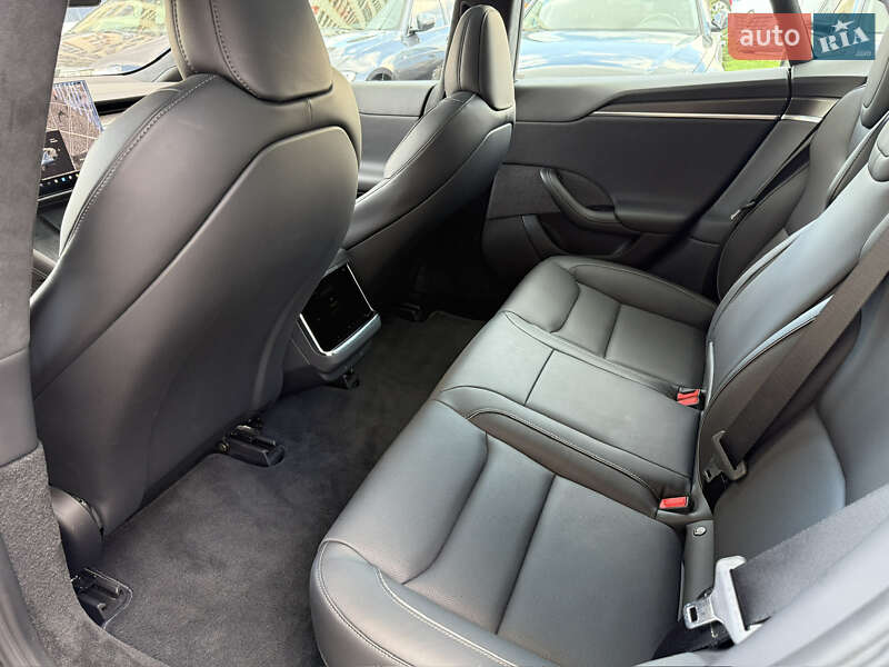 Лифтбек Tesla Model S 2023 в Киеве фото 11 Лифтбек Tesla Model S 2023 в Киеве