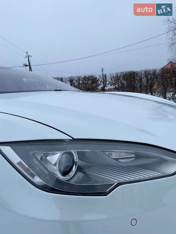 Ліфтбек Tesla Model S 2013 в Івано-Франківську фото 21 Ліфтбек Tesla Model S 2013 в Івано-Франківську