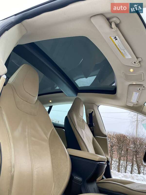 Ліфтбек Tesla Model S 2013 в Івано-Франківську фото 25 Ліфтбек Tesla Model S 2013 в Івано-Франківську