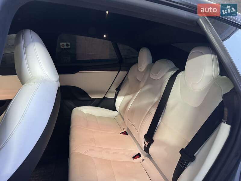 Лифтбек Tesla Model S 2022 в Ровно фото 4 Лифтбек Tesla Model S 2022 в Ровно