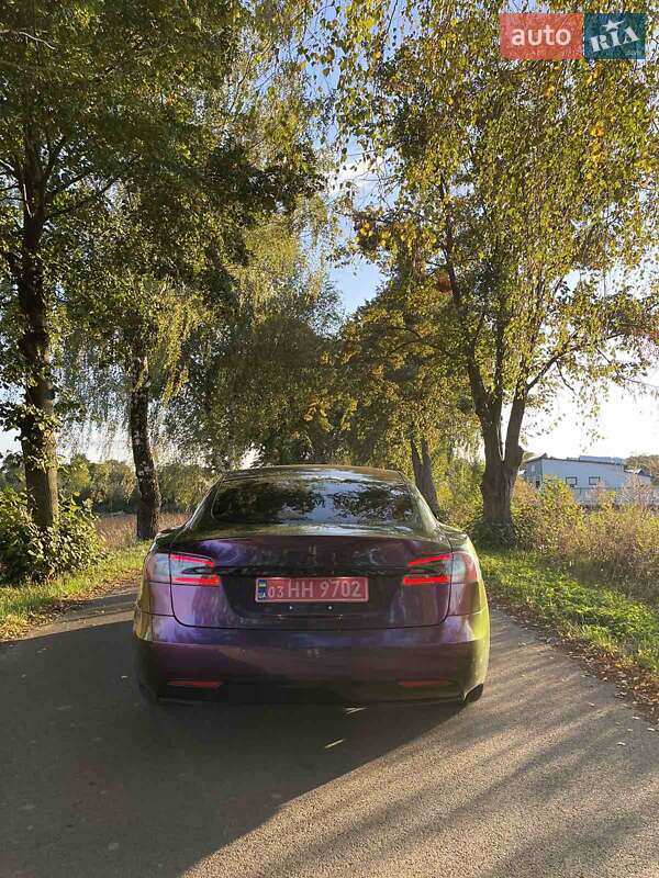 Лифтбек Tesla Model S 2016 в Луцке фото 24 Лифтбек Tesla Model S 2016 в Луцке