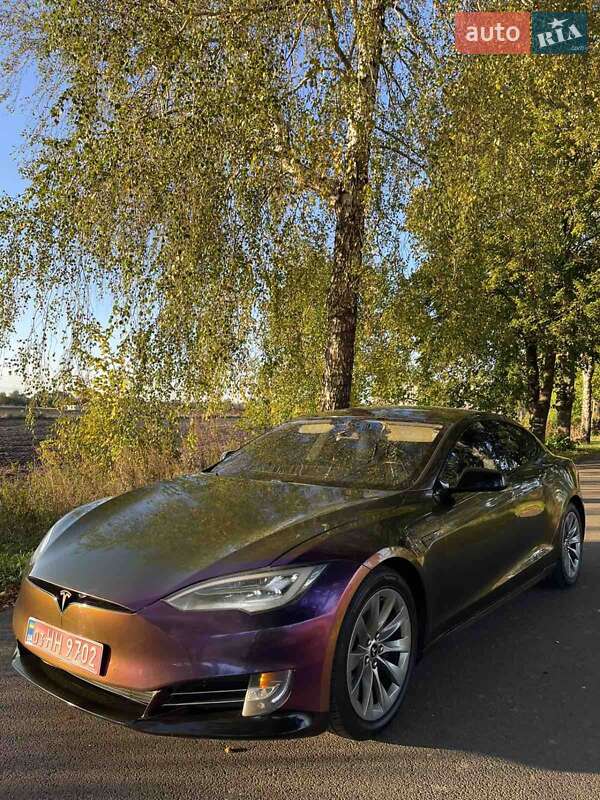 Лифтбек Tesla Model S 2016 в Луцке фото 35 Лифтбек Tesla Model S 2016 в Луцке