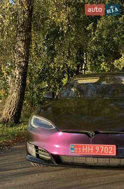 Лифтбек Tesla Model S 2016 в Луцке