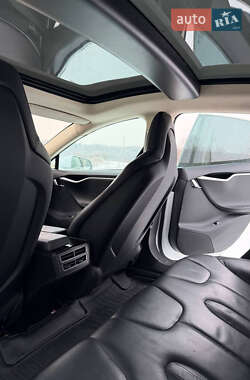 Лифтбек Tesla Model S 2014 в Киеве