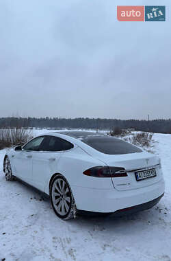 Лифтбек Tesla Model S 2014 в Киеве