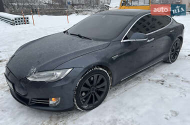 Ліфтбек Tesla Model S 2015 в Софіївській Борщагівці