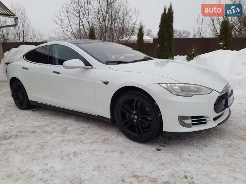 2014 Tesla Model-S, VIN 5YJSA6H18EFP53564:plate — фото 1 (autoria)