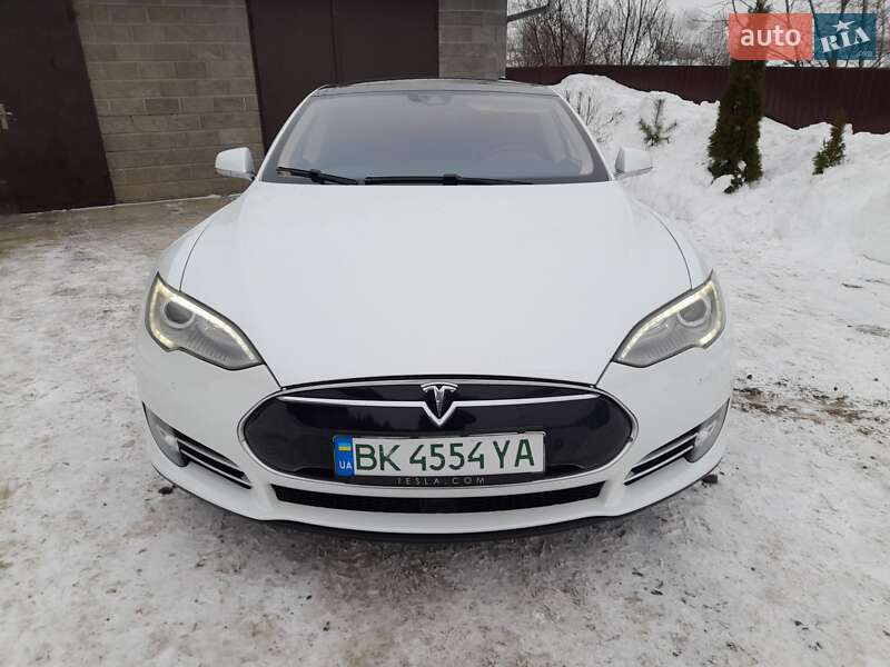 Ліфтбек Tesla Model S 2014 в Рівному
