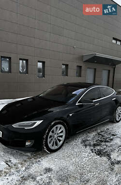 Ліфтбек Tesla Model S 2017 в Кривому Розі