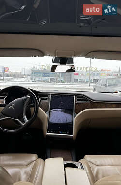 Лифтбек Tesla Model S 2017 в Кривом Роге
