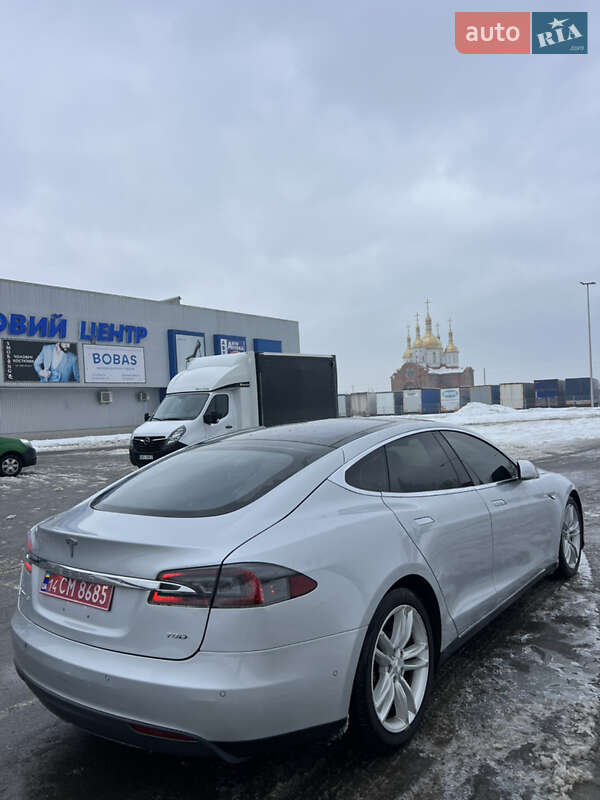Ліфтбек Tesla Model S 2016 в Ковелі