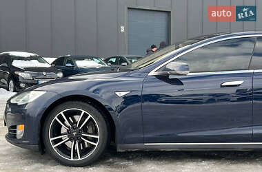 Лифтбек Tesla Model S 2014 в Львове