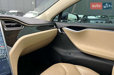 Лифтбек Tesla Model S 2014 в Львове