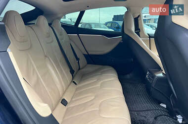 Лифтбек Tesla Model S 2014 в Львове