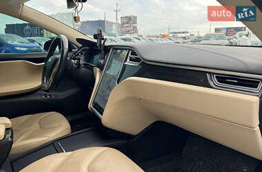 Лифтбек Tesla Model S 2014 в Львове