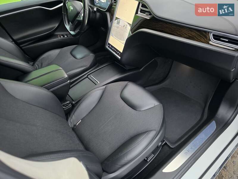 Лифтбек Tesla Model S 2016 в Владимире