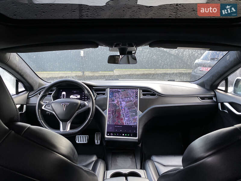 Ліфтбек Tesla Model S 2017 в Луцьку