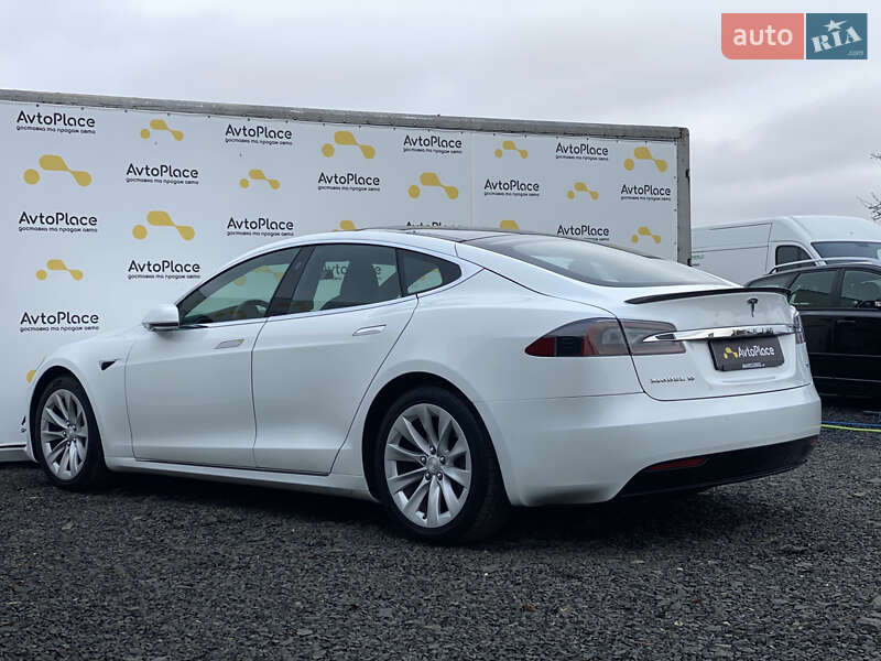 Ліфтбек Tesla Model S 2017 в Луцьку