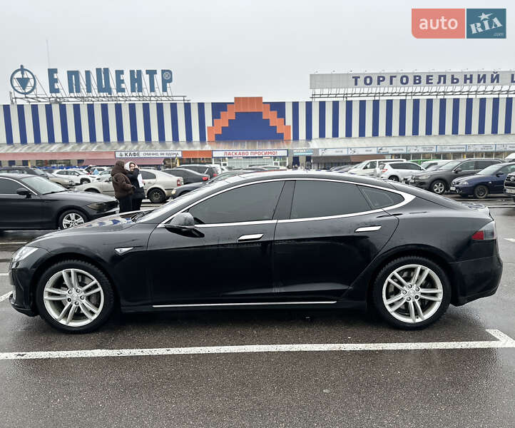 Ліфтбек Tesla Model S 2014 в Черкасах