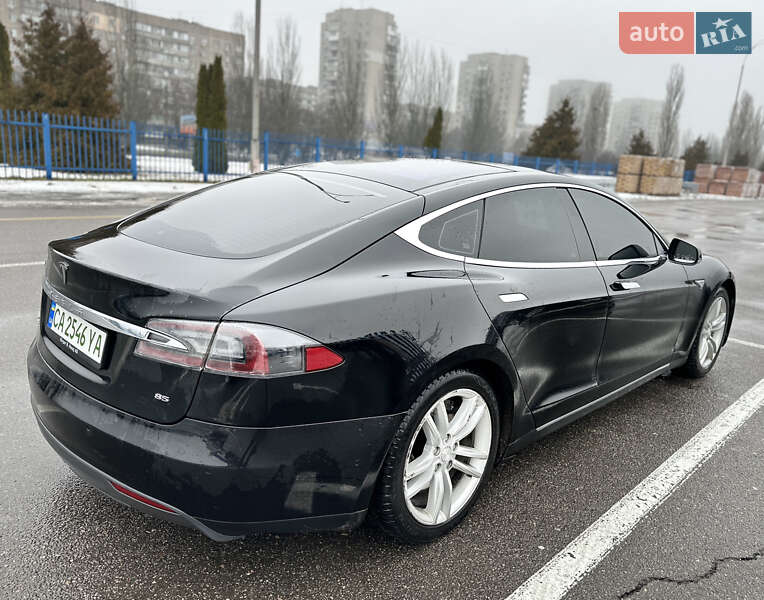 Ліфтбек Tesla Model S 2014 в Черкасах