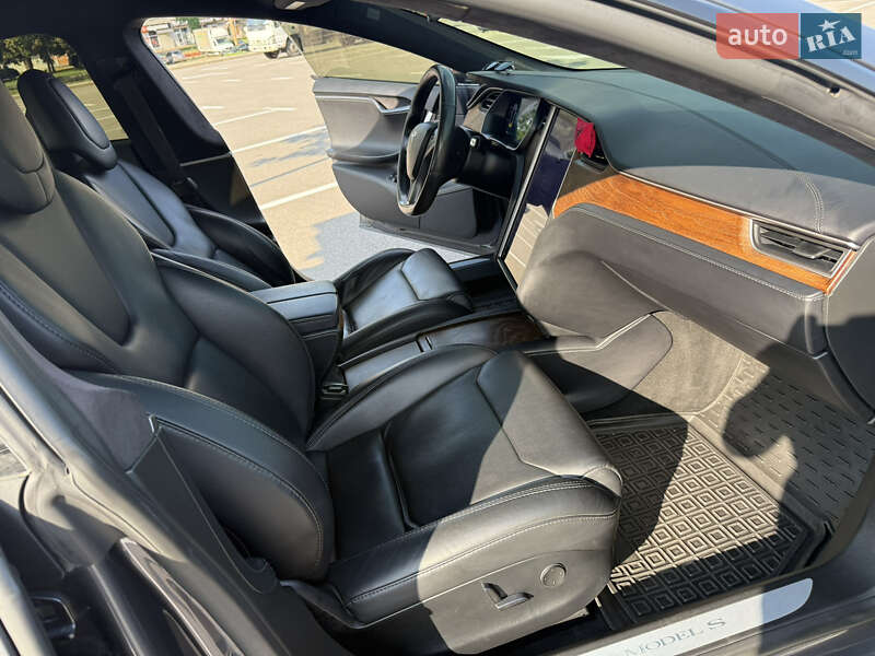 Ліфтбек Tesla Model S 2019 в Києві