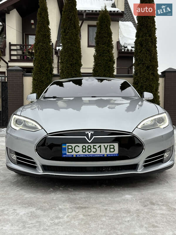 Лифтбек Tesla Model S 2015 в Львове фото 15 Лифтбек Tesla Model S 2015 в Львове
