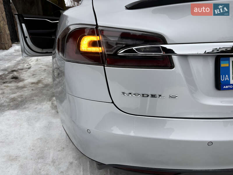 Лифтбек Tesla Model S 2015 в Львове фото 25 Лифтбек Tesla Model S 2015 в Львове