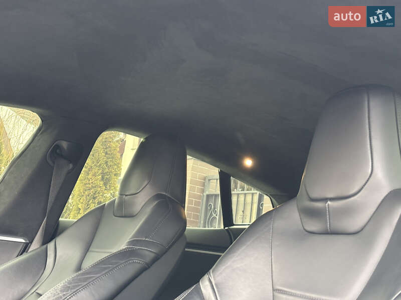 Лифтбек Tesla Model S 2015 в Львове фото 46 Лифтбек Tesla Model S 2015 в Львове