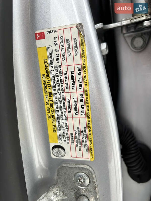 Лифтбек Tesla Model S 2015 в Львове фото 52 Лифтбек Tesla Model S 2015 в Львове