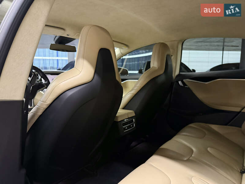 Лифтбек Tesla Model S 2016 в Одессе фото 25 Лифтбек Tesla Model S 2016 в Одессе