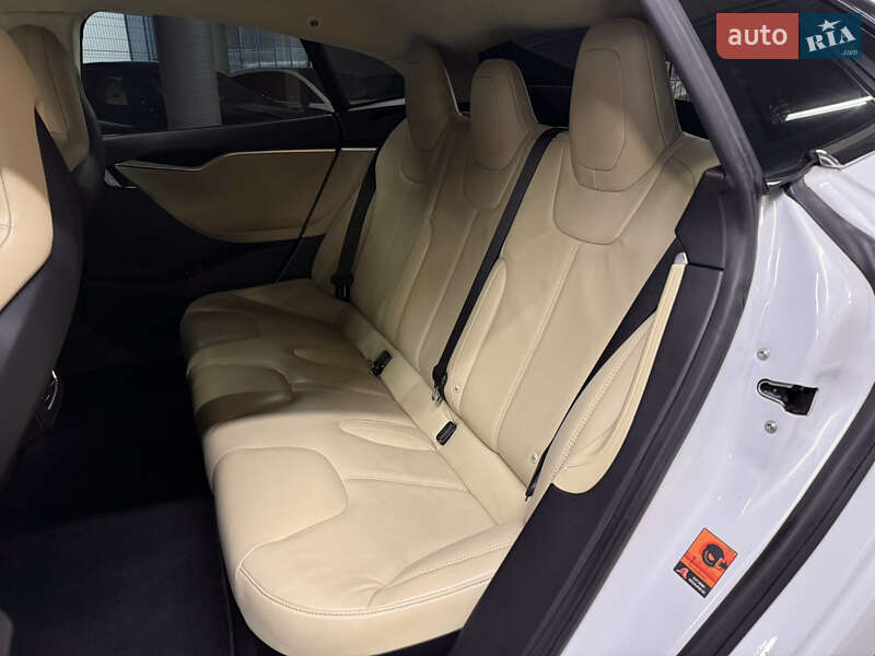 Лифтбек Tesla Model S 2016 в Одессе фото 24 Лифтбек Tesla Model S 2016 в Одессе