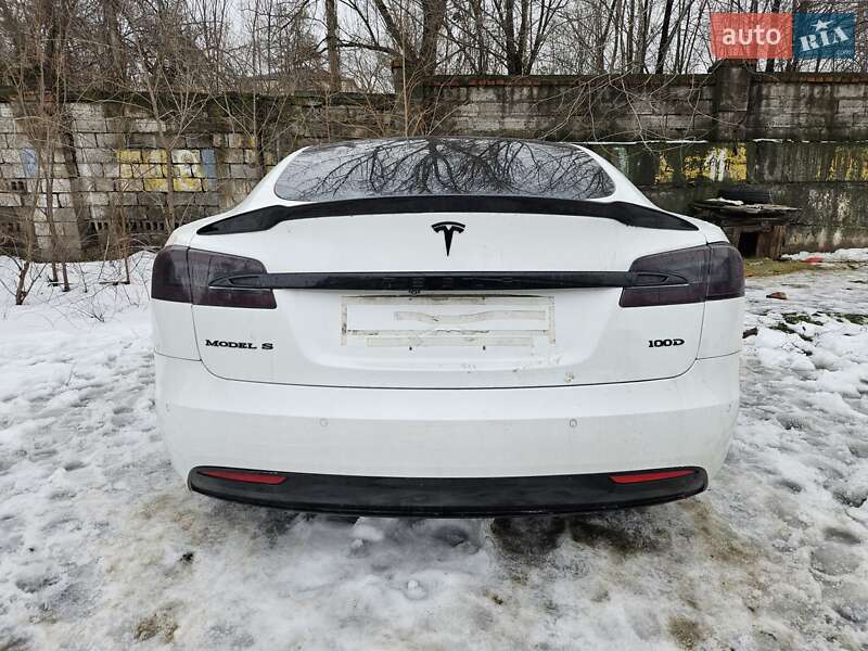 Лифтбек Tesla Model S 2018 в Днепре фото 6 Лифтбек Tesla Model S 2018 в Днепре