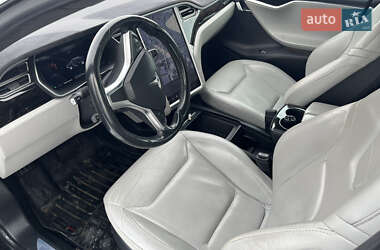 Ліфтбек Tesla Model S 2016 в Львові