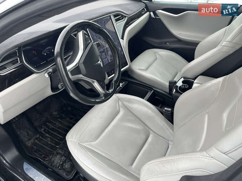 Лифтбек Tesla Model S 2016 в Львове фото 9 Лифтбек Tesla Model S 2016 в Львове