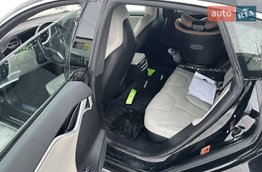 Ліфтбек Tesla Model S 2016 в Львові