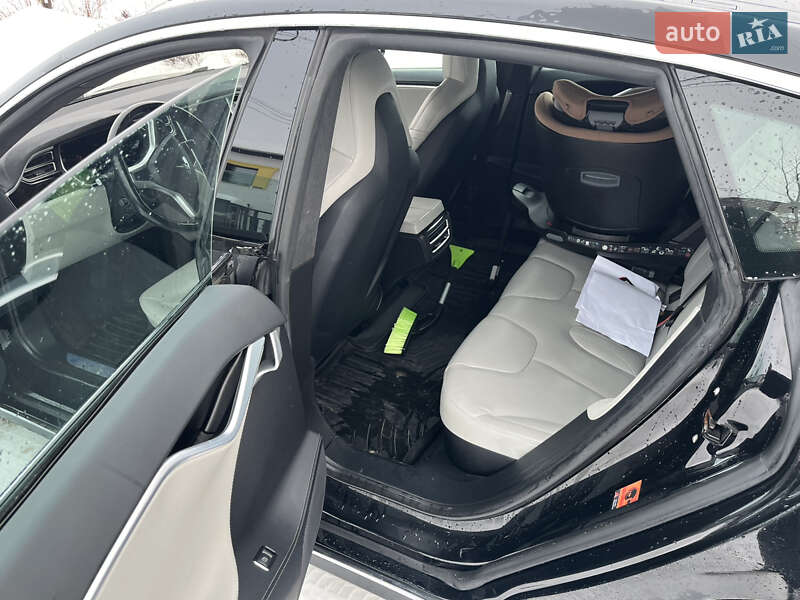 Лифтбек Tesla Model S 2016 в Львове фото 13 Лифтбек Tesla Model S 2016 в Львове