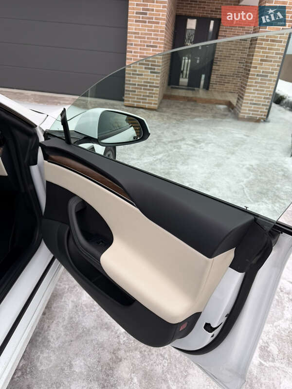 Ліфтбек Tesla Model S 2022 в Києві